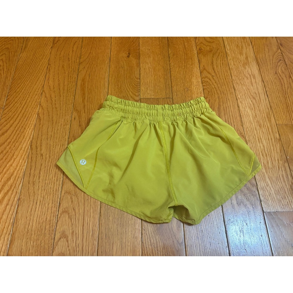 Lululemon‎ Tracker Short V Lime Green  Shorts Womens Size 2 W7AKRD 2" inseam